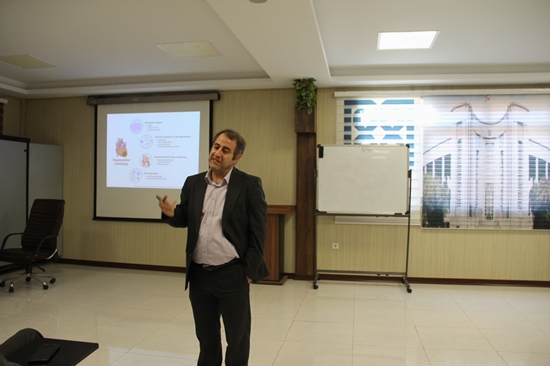 برگزاری ژورنال کلاب گروه نانوفناوری پزشکی با ارائه دکتر حسین قنبری 