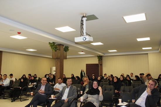 برگزاری جلسه گزارش پیشرفت پایان‌نامه‌های دانشجویان دکتری تخصصی و کارشناسی ارشد گروه نانوفناوری پزشکی 