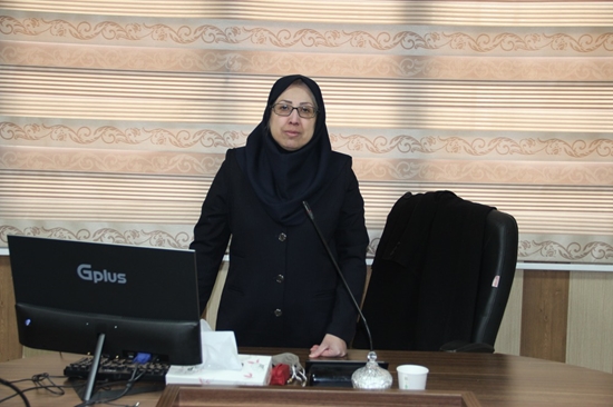 دکتر مریم زحمتکش 