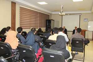نشست صمیمانه رئیس دانشکده فناوری‌های نوین پزشکی با دانشجویان تحصیلات تکمیلی
