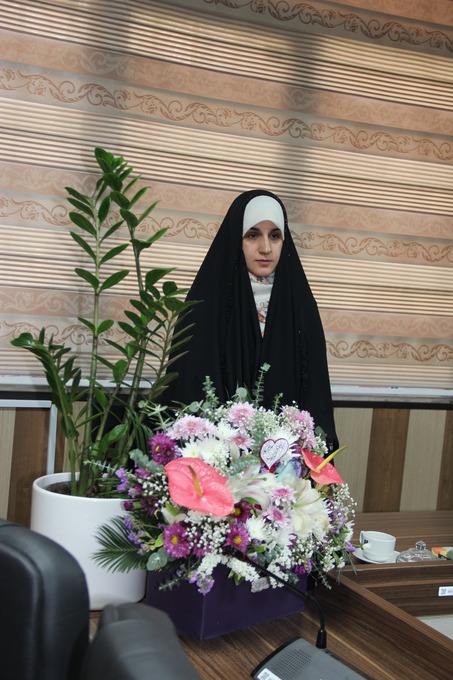 دفاع از پایان‌نامه مائده بحری درباره تأثیر اضطراب و افسردگی بر تعامل فعالیت‌های مغزی با کارکردهای بازداری و تکانشگری